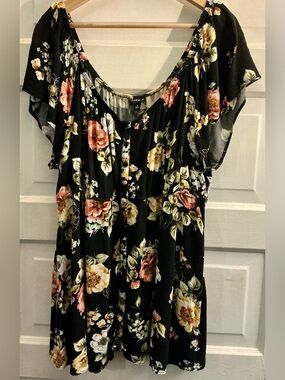 Torrid Floral Tunic Top Size 3 (3X 22/24) Black Boho Peasant Blouse